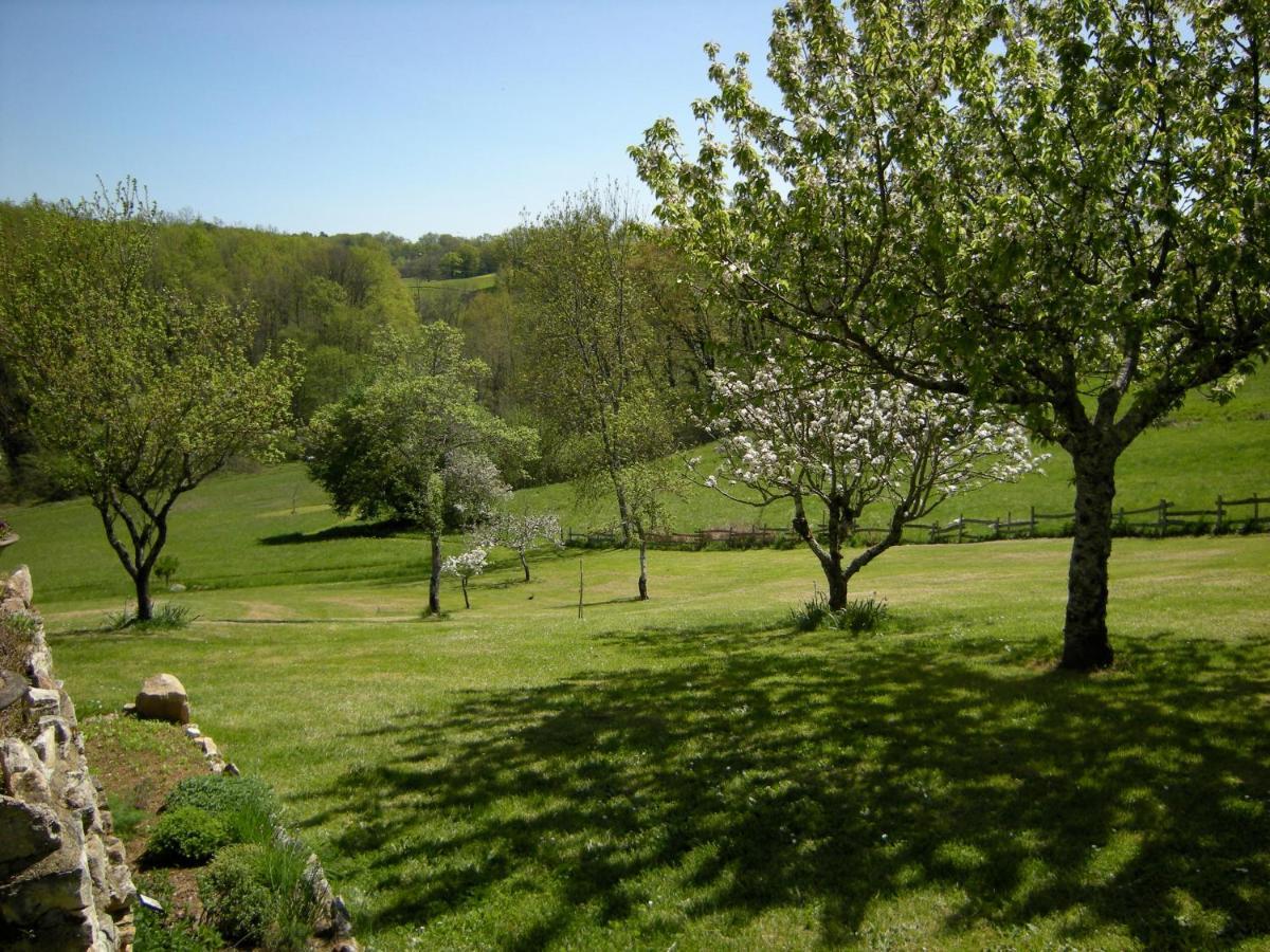 La Metairie Des Songes Bed & Breakfast Gourdon-en-quercy Exterior photo